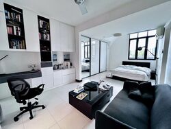 Changi South Avenue 1 (D16), Terrace #553570321